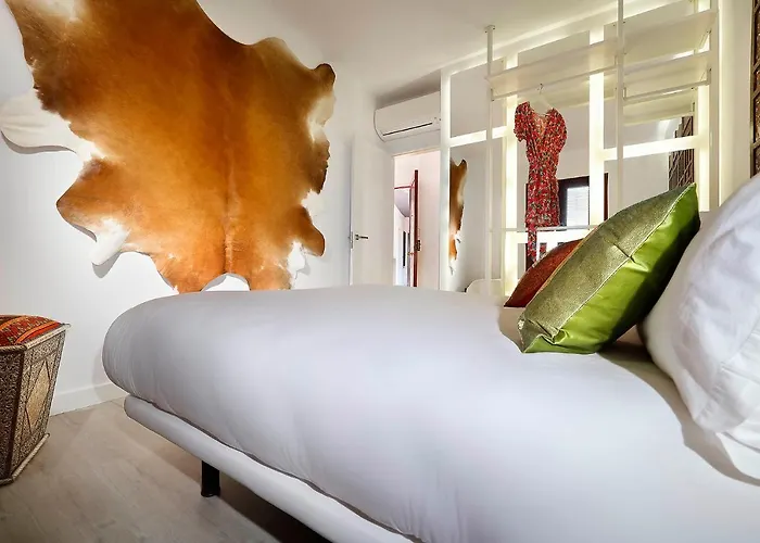 Art Chapiz Apartments