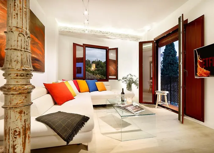 Art Chapiz Apartments